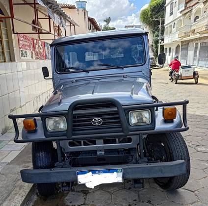 TOYOTA BANDEIRANTE 3.7 BJ50LV 4X4 TETO RIGIDO DIESEL 2P MANUAL
